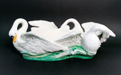 ?? CACHEPOT SOCIETÀ CERAMICA COLONNATA VASO CENTROTAVOLA CIGNI SCULTURA 1900