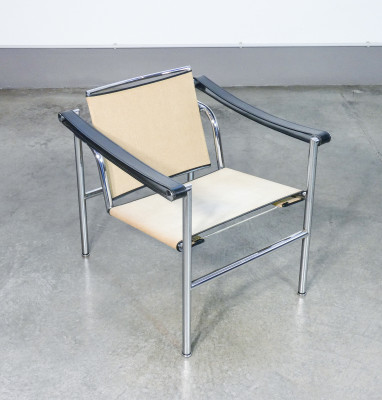 Sedia LC1, design LE CORBUSIER, JEANNERET, PERRIAND per Cassina. n. 21449. Italia, Anni 60